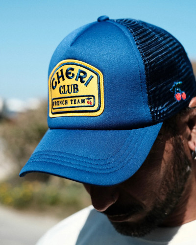 casquette bleu roi cheri club cerise patch brodé trucker